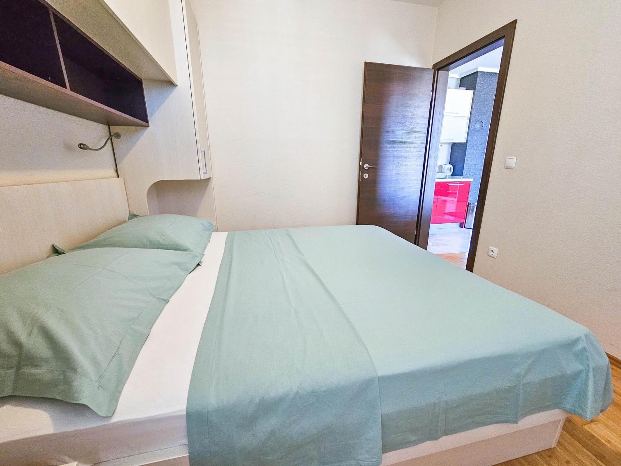Avdic * Makarska